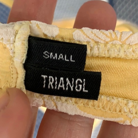 SOLD* Triangl bikini lemon 🍋 - Picture 10 of 12